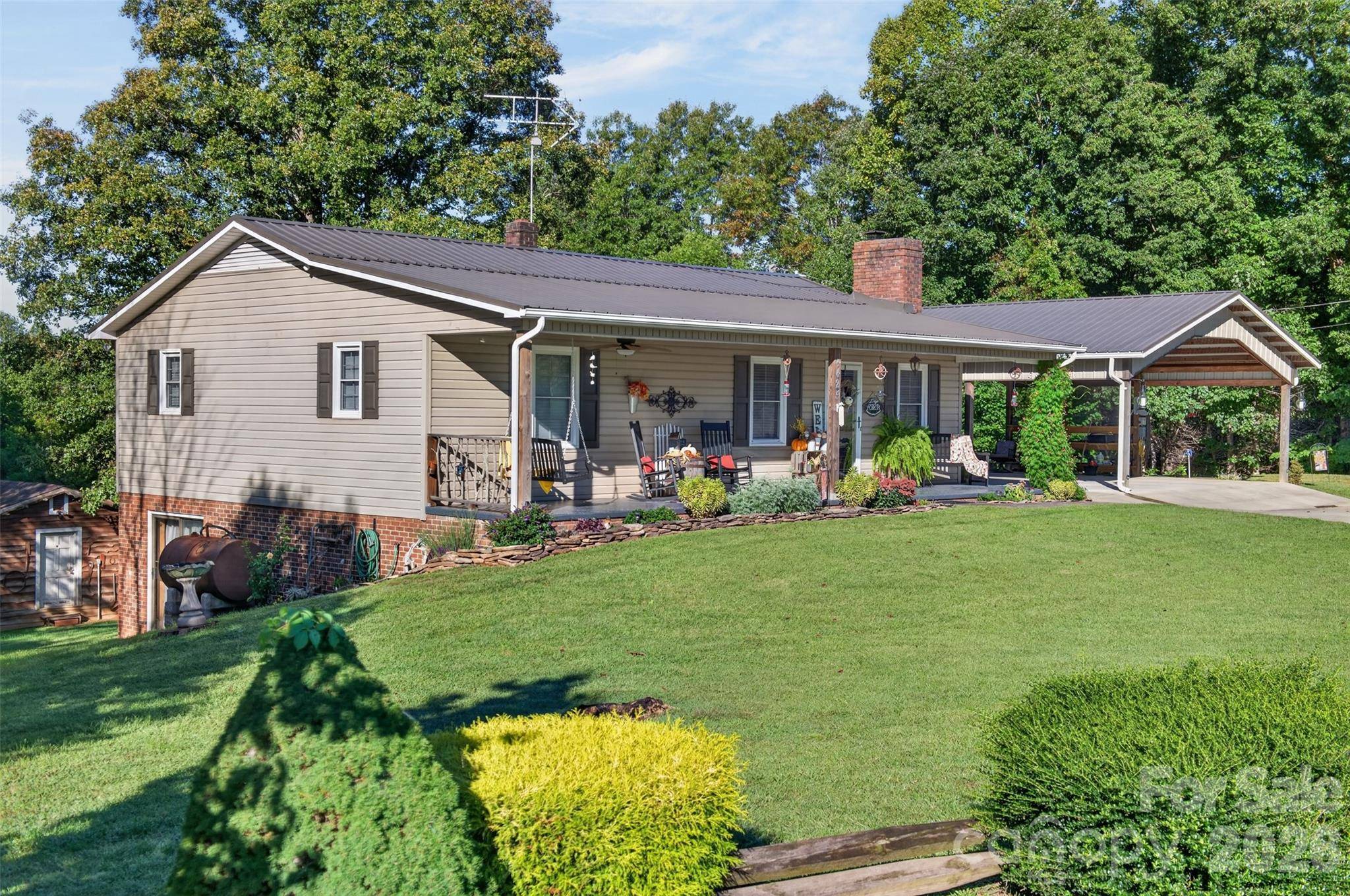 4425 Littlejohn Church RD, Lenoir, NC 28645