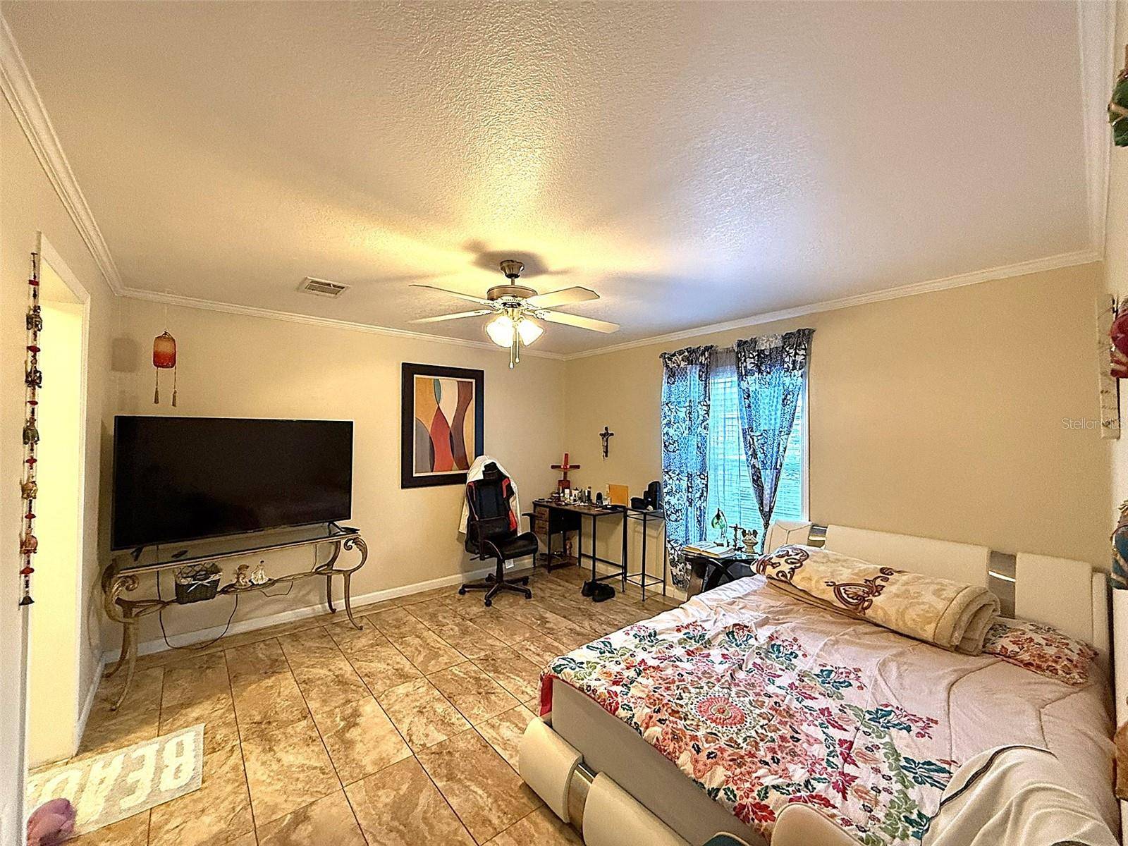 9049 BURR DR, Polk City, FL 33868