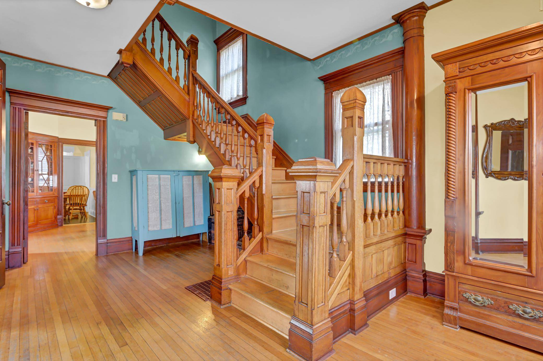 306 S Prairie ST, Lake City, MN 55041