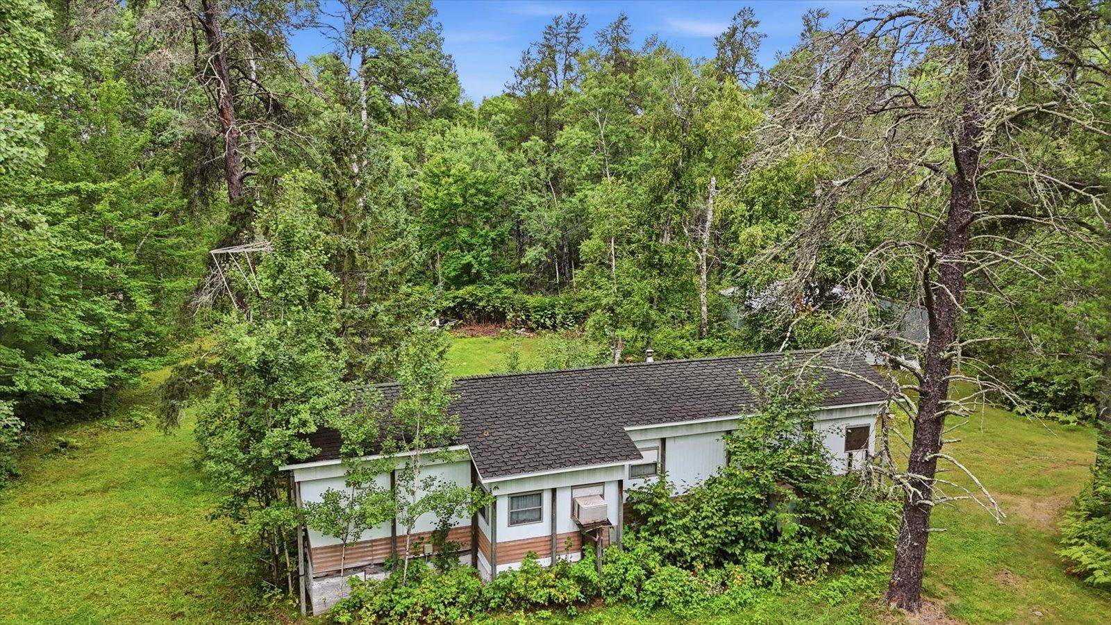 7961 Carpenter RD, Angora, MN 55703