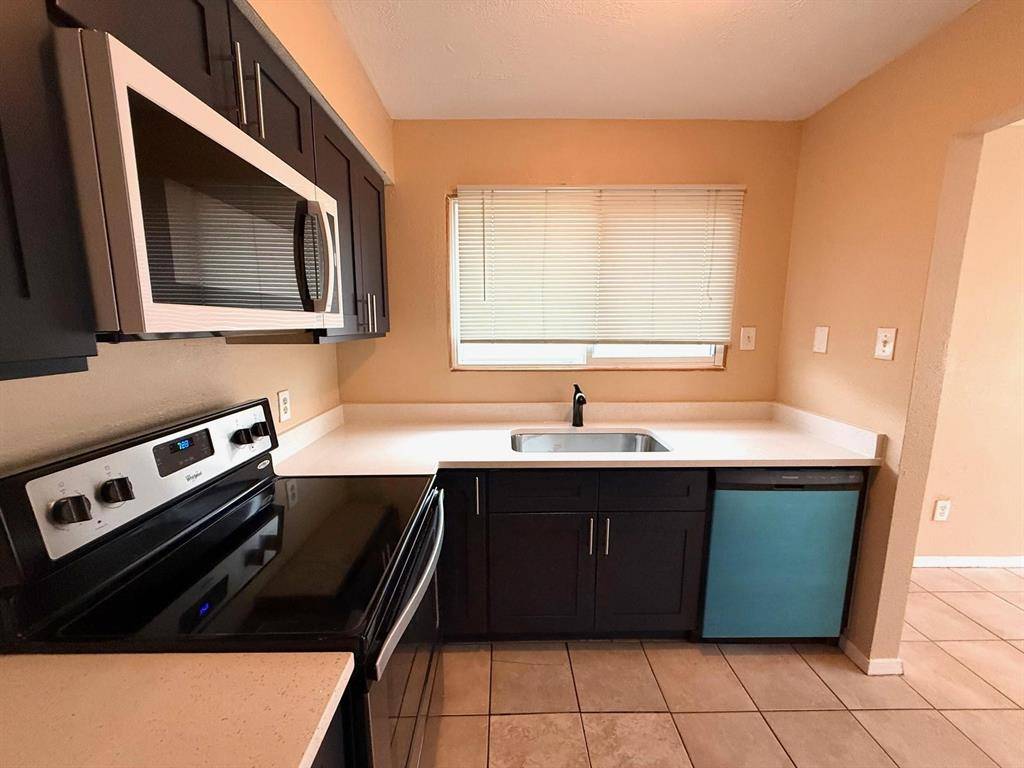 2705 Tanglewood Drive, Lancaster, TX 75134