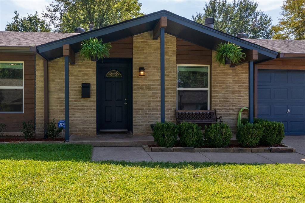 713 Shelmar Drive, Euless, TX 76039