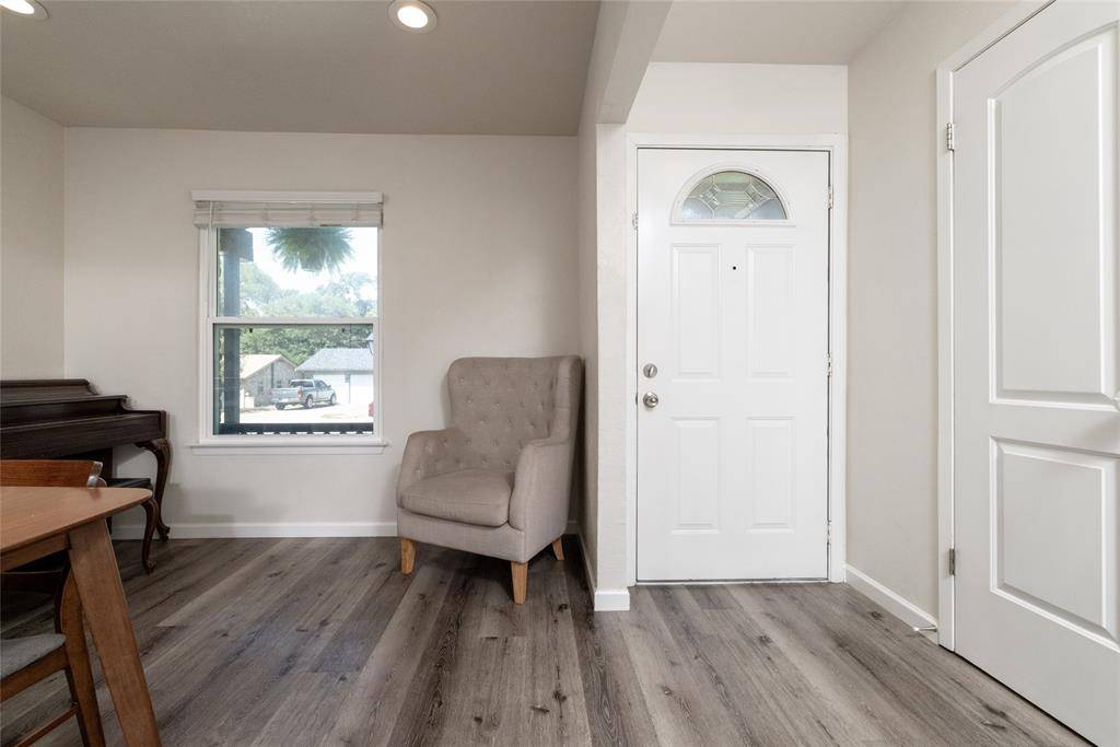 713 Shelmar Drive, Euless, TX 76039