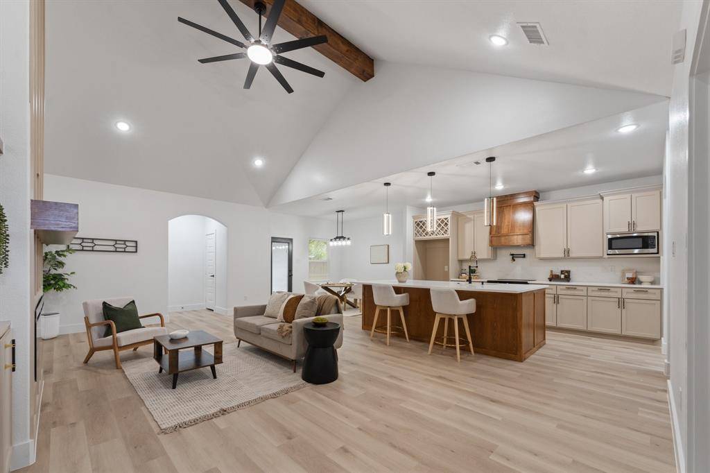 813 Tierney Road, Fort Worth, TX 76112