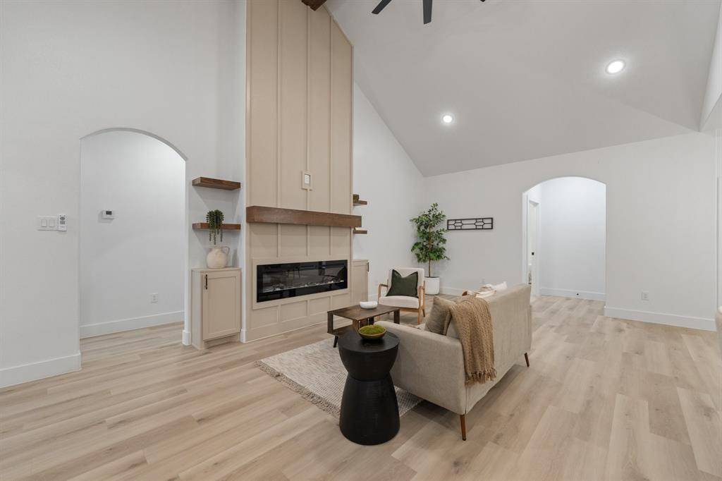 813 Tierney Road, Fort Worth, TX 76112