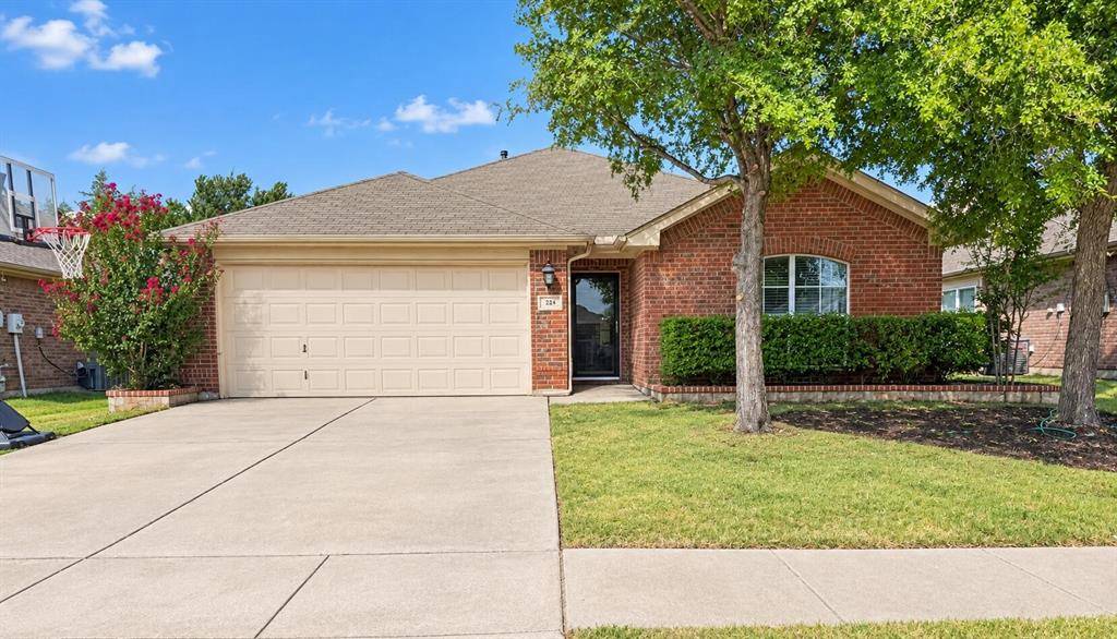 224 Spring Hollow Drive, Saginaw, TX 76131