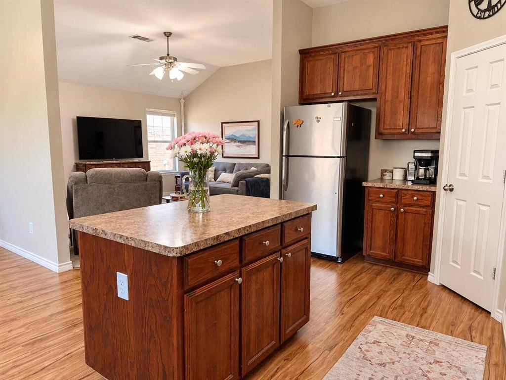 224 Spring Hollow Drive, Saginaw, TX 76131