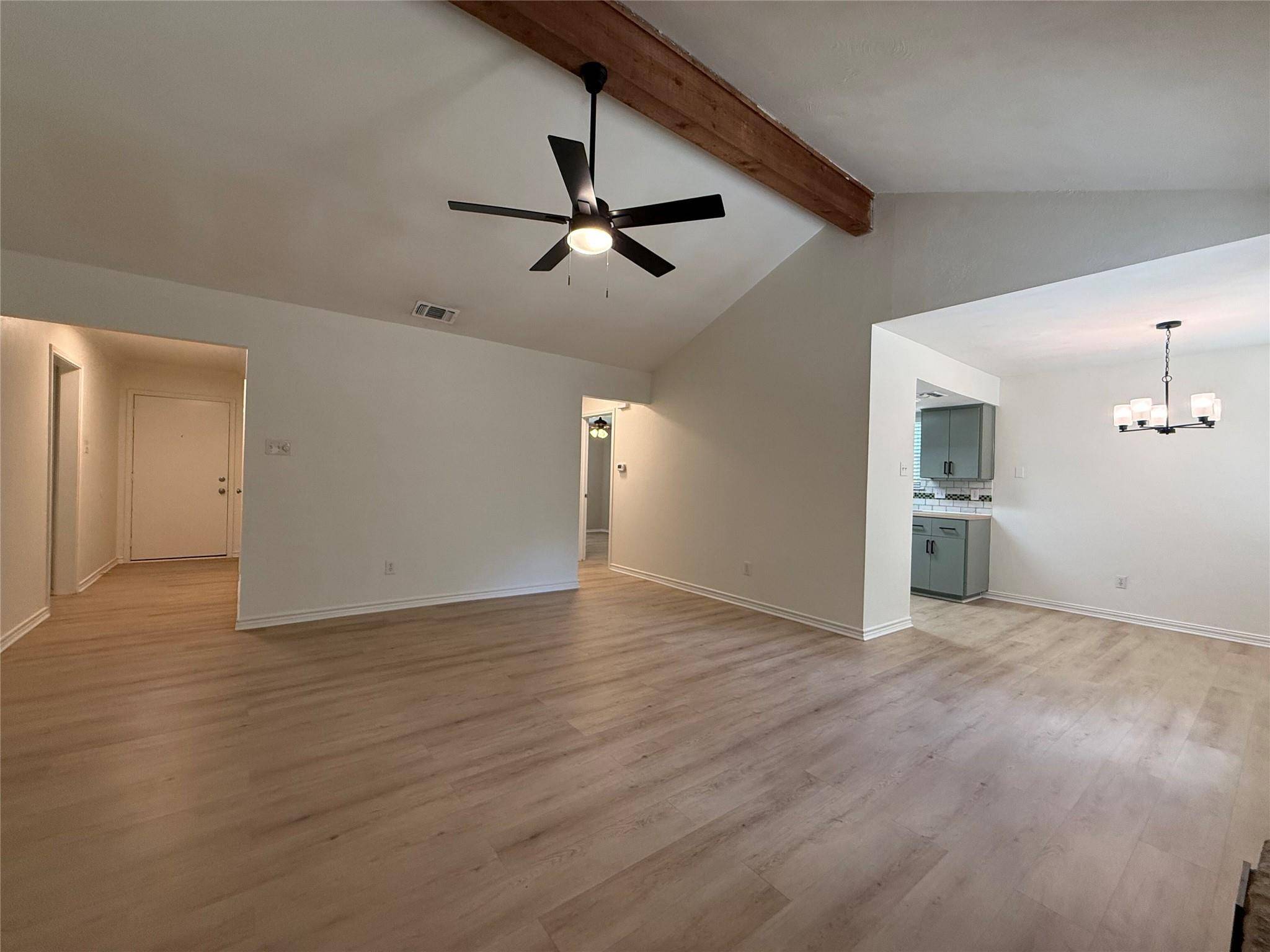2107 Whispering DR, Round Rock, TX 78664