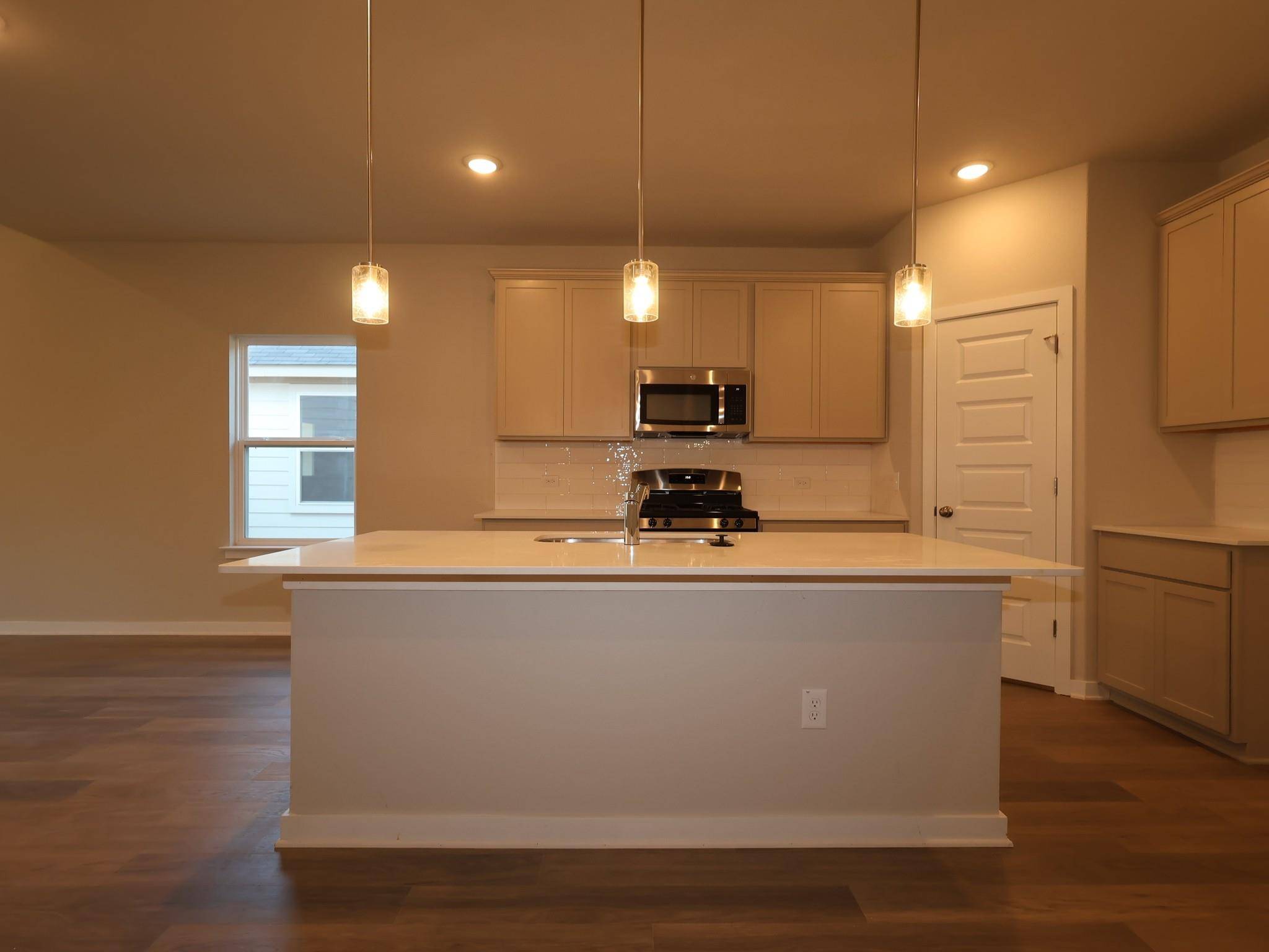 4517 Bridal Veil DR, Austin, TX 78747