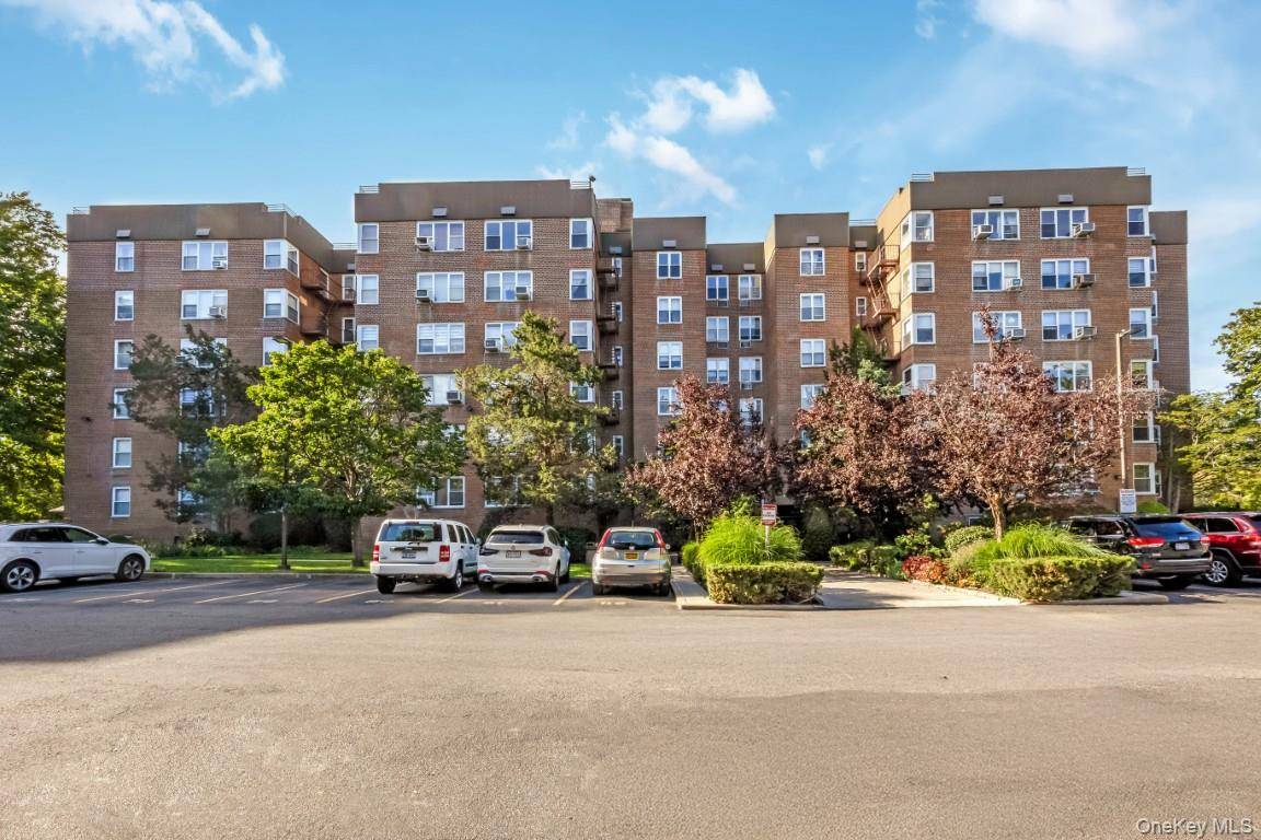 18-40 211th ST #4A, Bayside, NY 11360