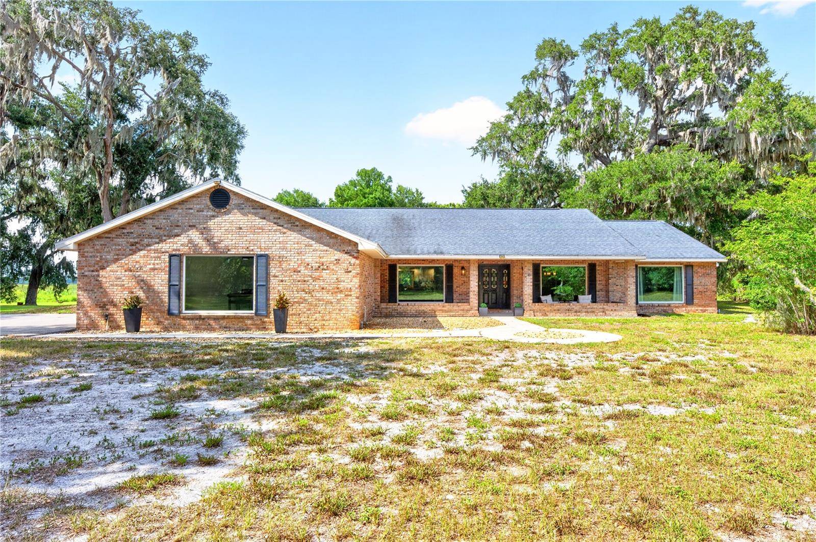1600 E 10TH ST, St Cloud, FL 34771