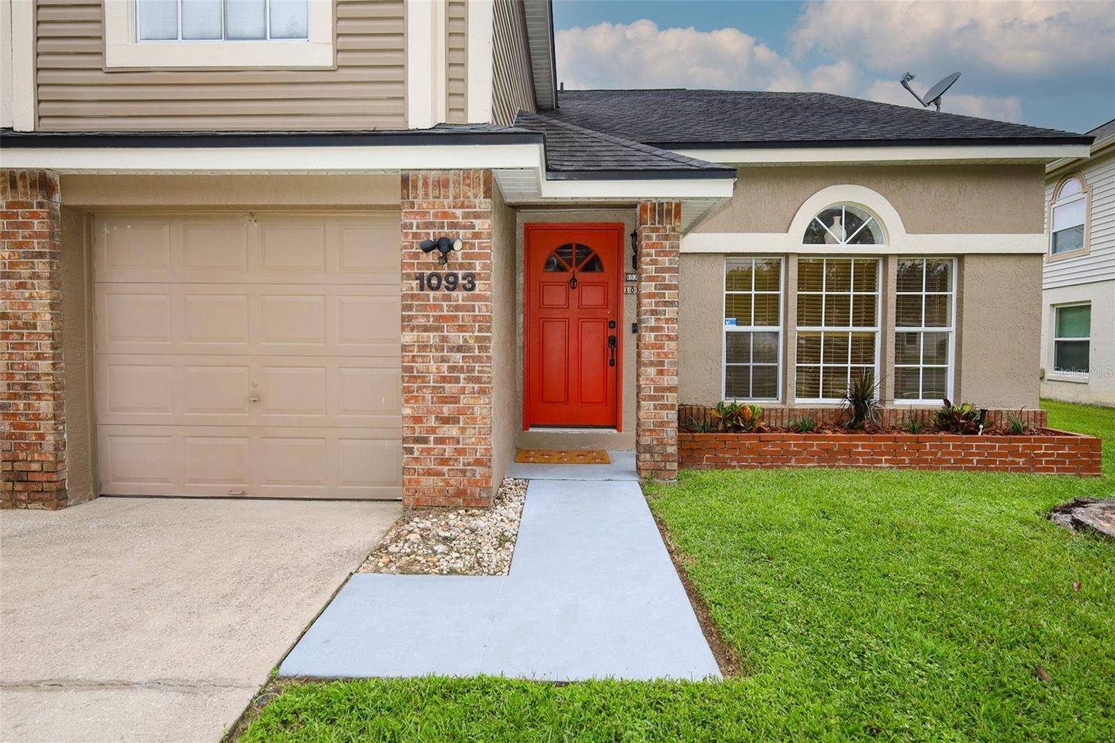 1093 KELLY CREEK CIR, Oviedo, FL 32765