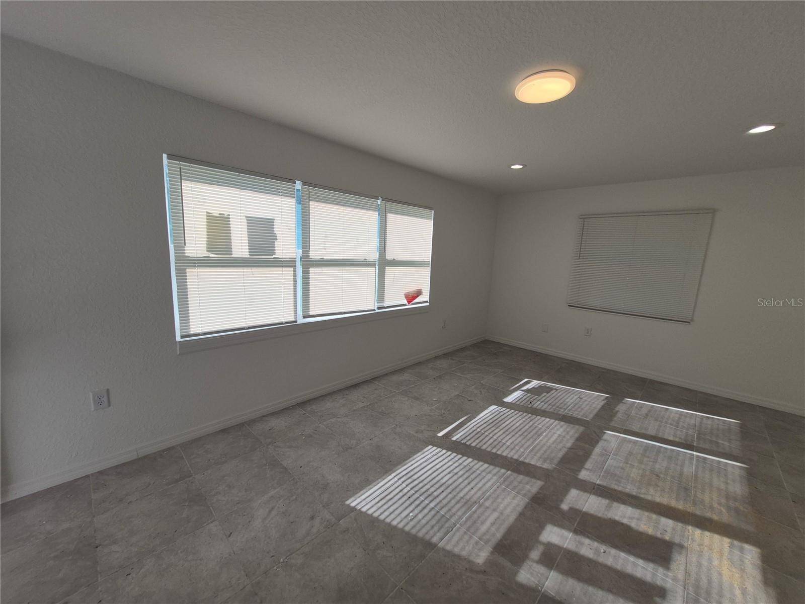 6 S BARBOUR ST, Beverly Hills, FL 34465