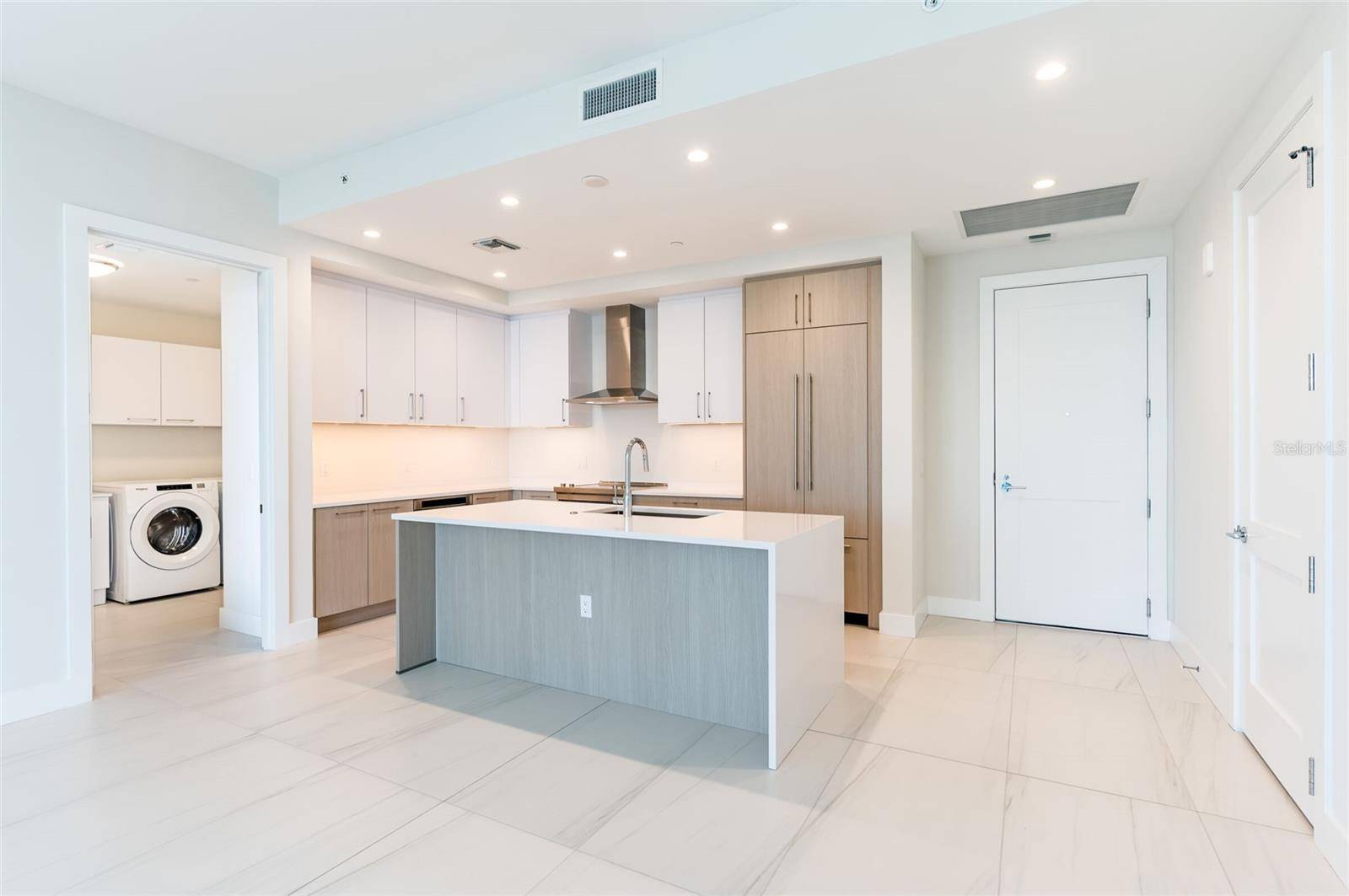 275 1ST AVENUE SOUTH #2208, St Petersburg, FL 33701