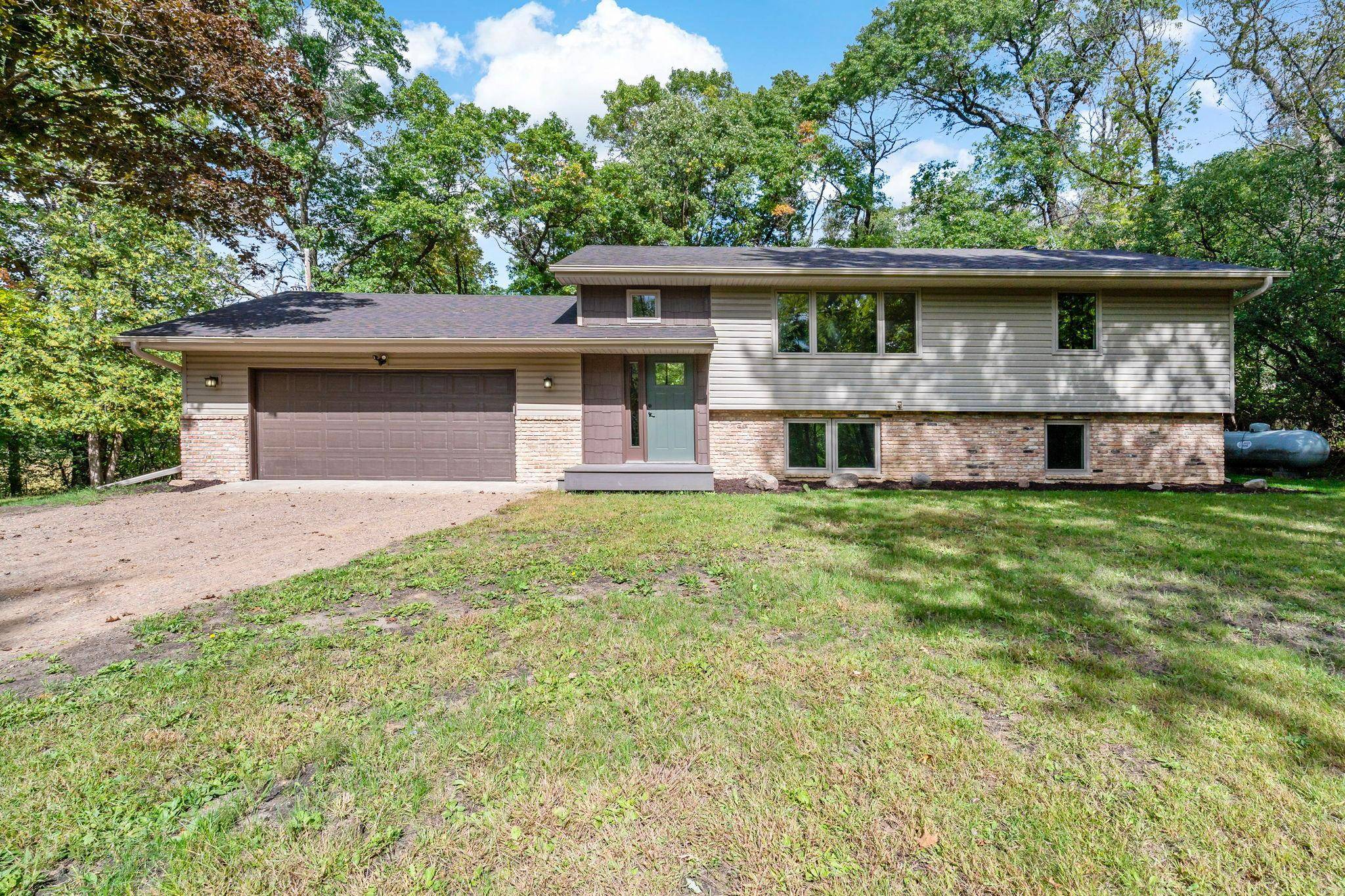 14818 219th AVE NW, Elk River, MN 55330