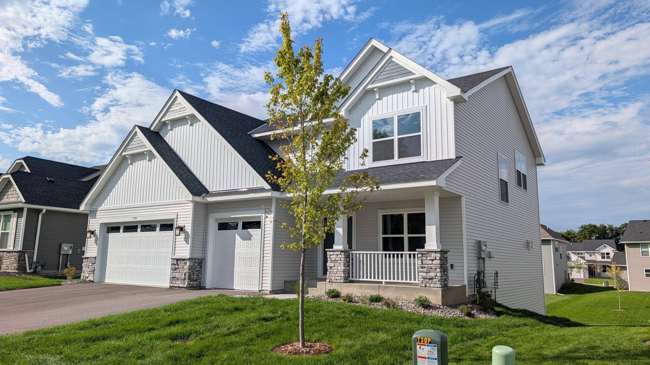 7540 Lower 42nd ST N, Oakdale, MN 55128