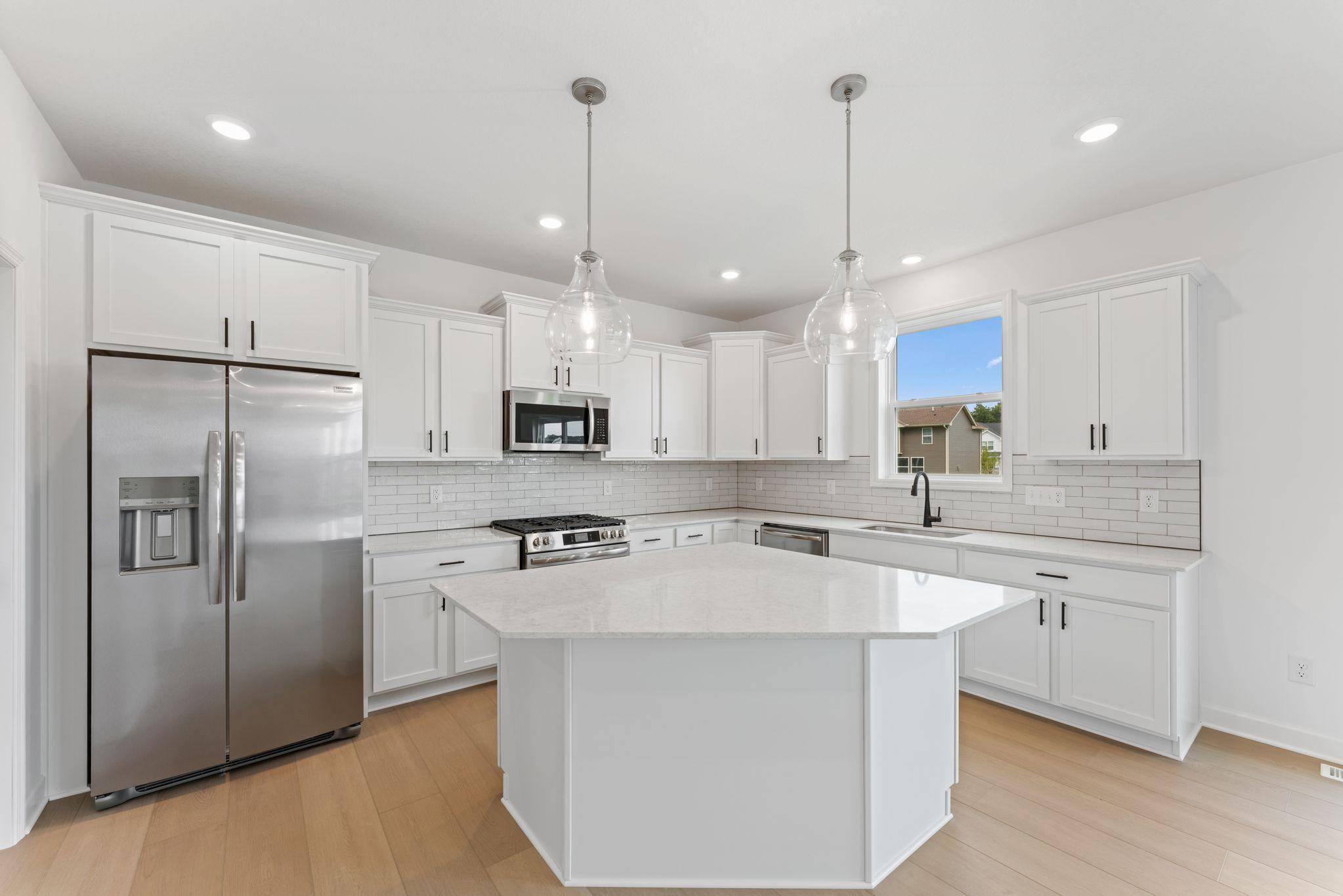 7540 Lower 42nd ST N, Oakdale, MN 55128