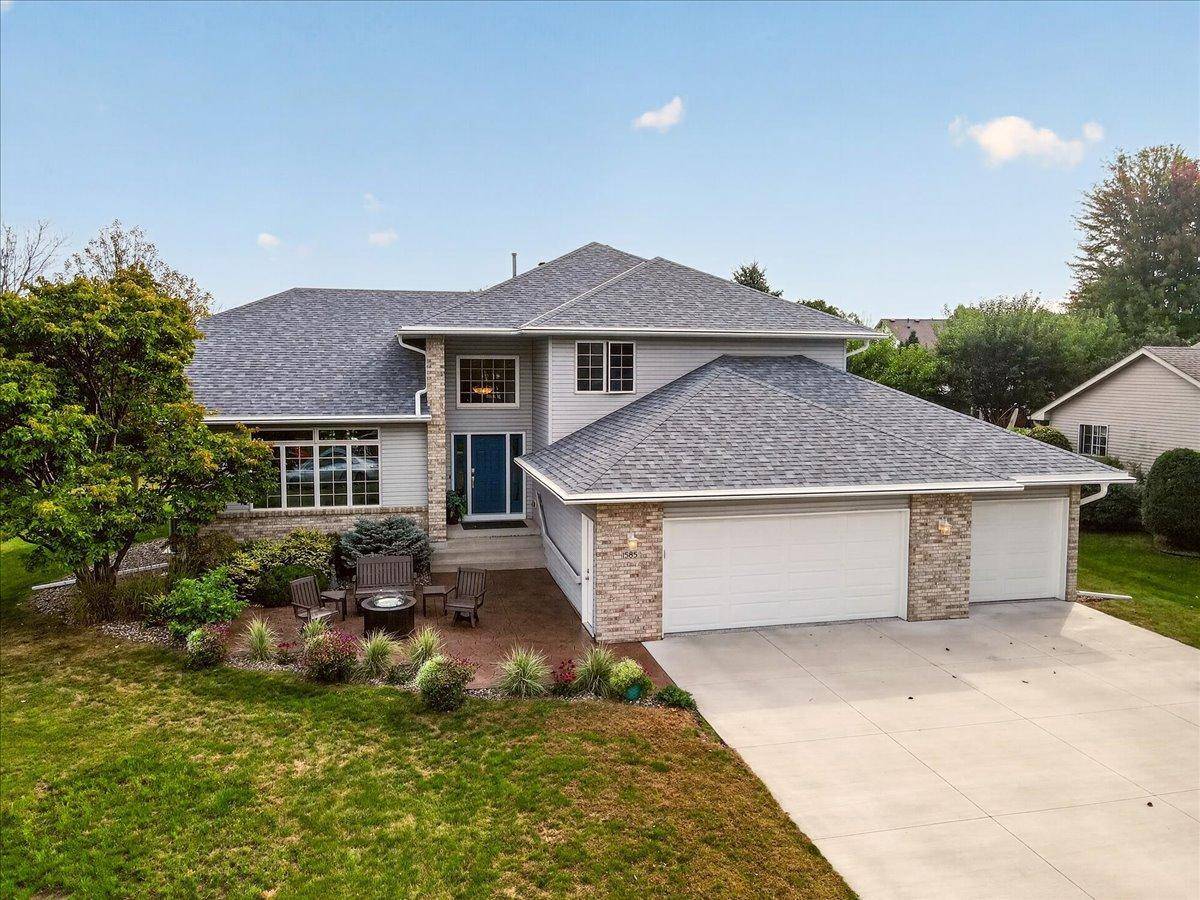1585 Monarch ST, Shakopee, MN 55379