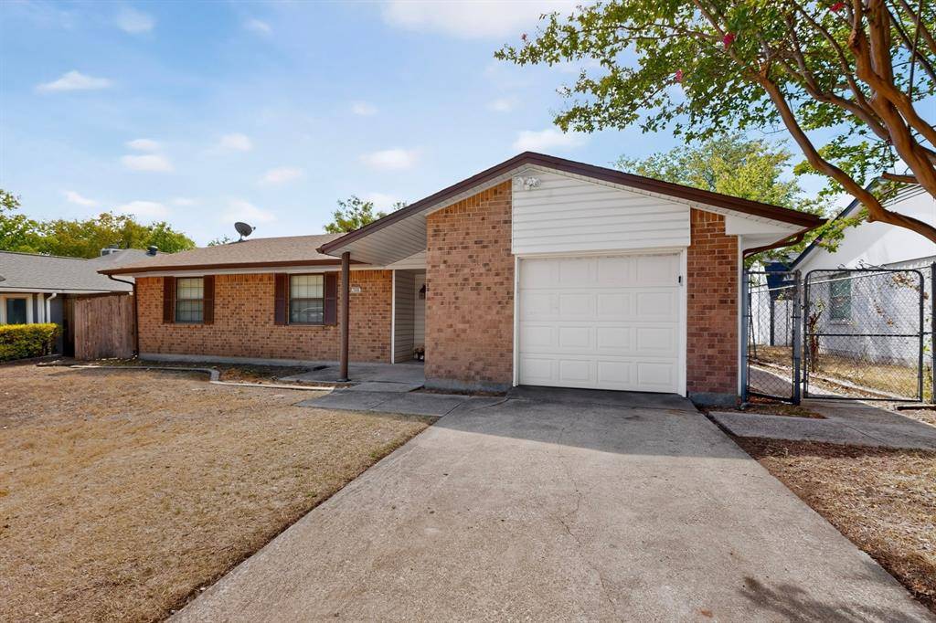 346 Linkcrest Drive, Duncanville, TX 75137