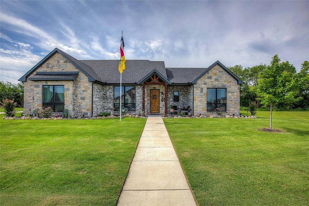 1025 Sinopa Street, Caddo Mills, TX 75135