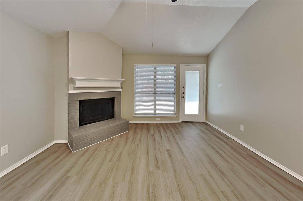 5615 Alicante Drive, Arlington, TX 76017