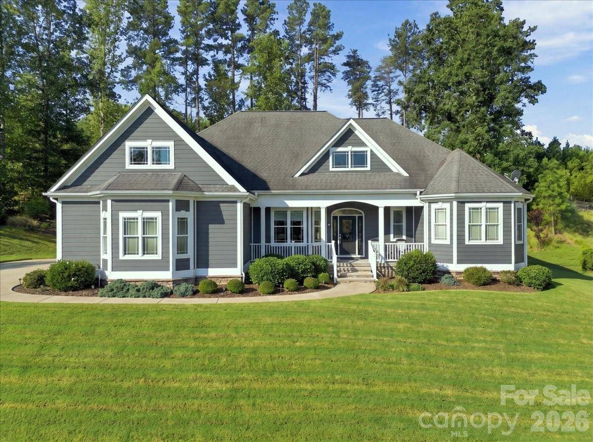 9 Tee Box LN, Travelers Rest, SC 29690