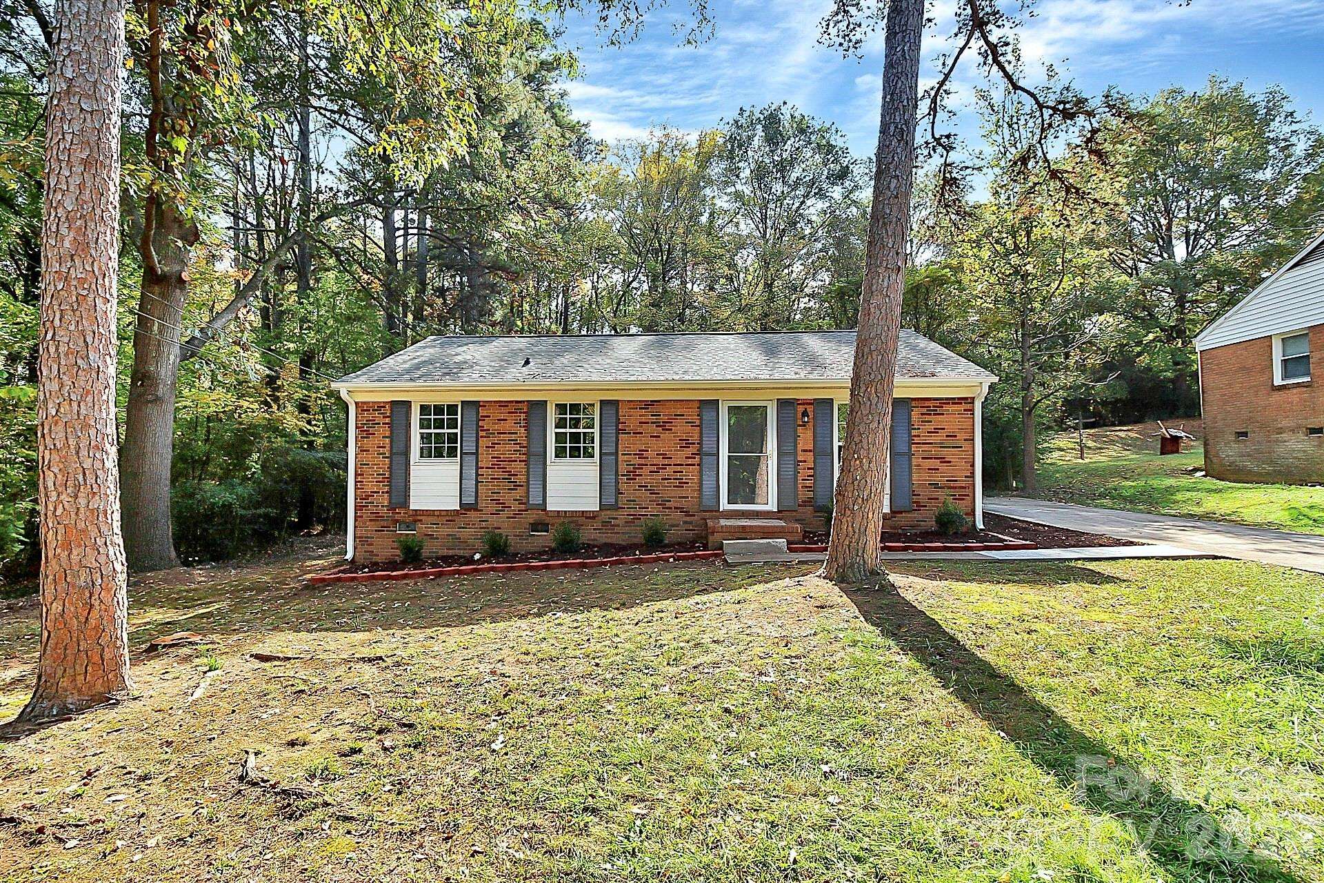 2310 Eastview CIR, Monroe, NC 28110