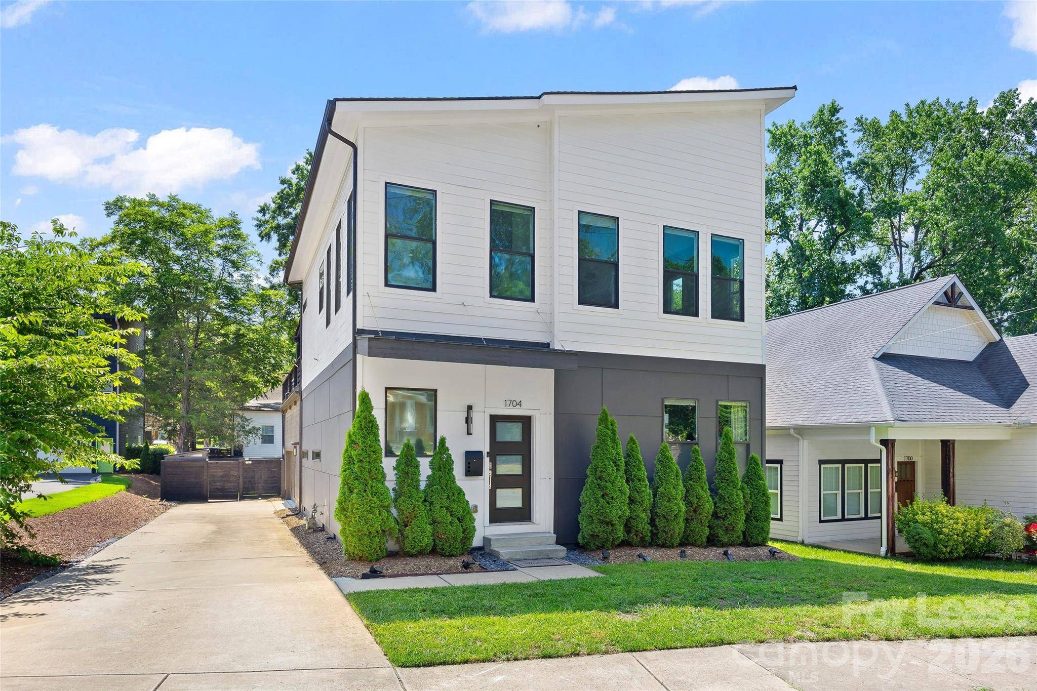 1704 Pegram ST, Charlotte, NC 28205
