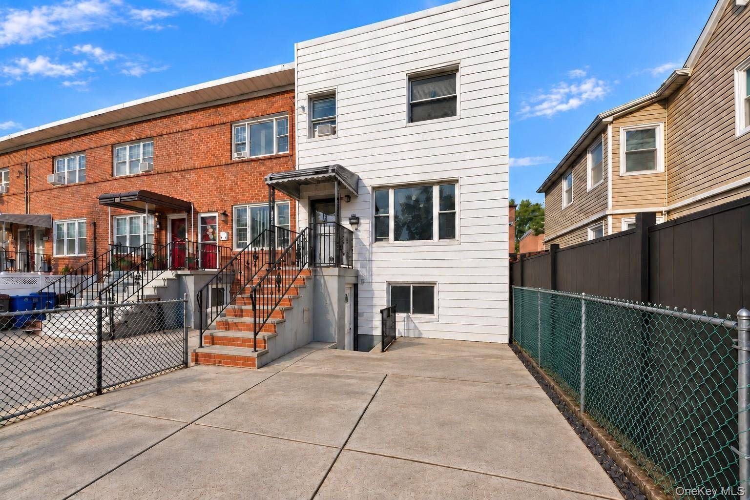 276 Swinton AVE, Bronx, NY 10465