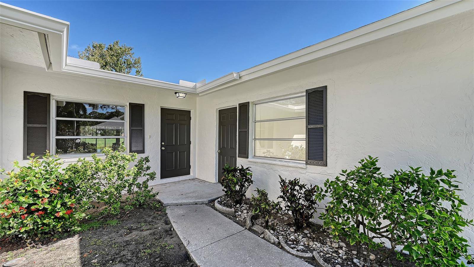 5513 PALM AIRE DR, Sarasota, FL 34243