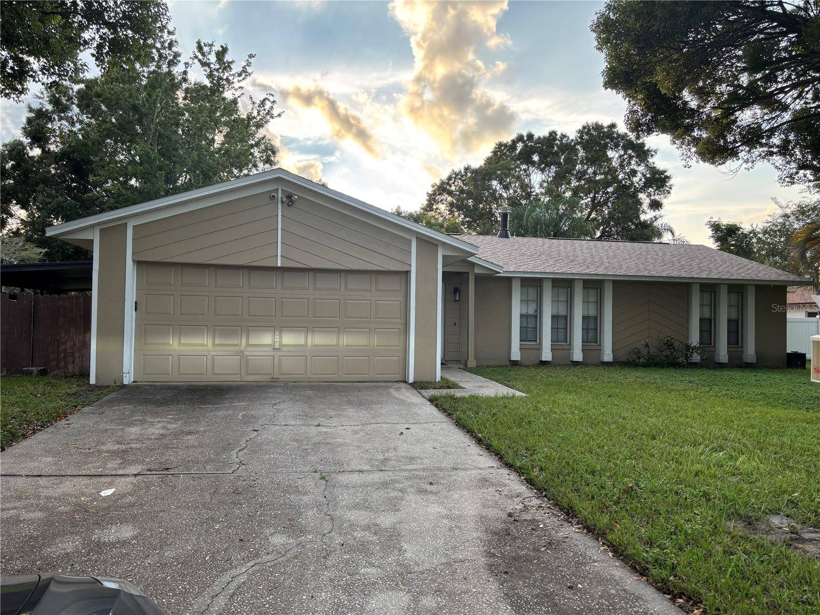 858 MOSSHART LN, Orlando, FL 32825
