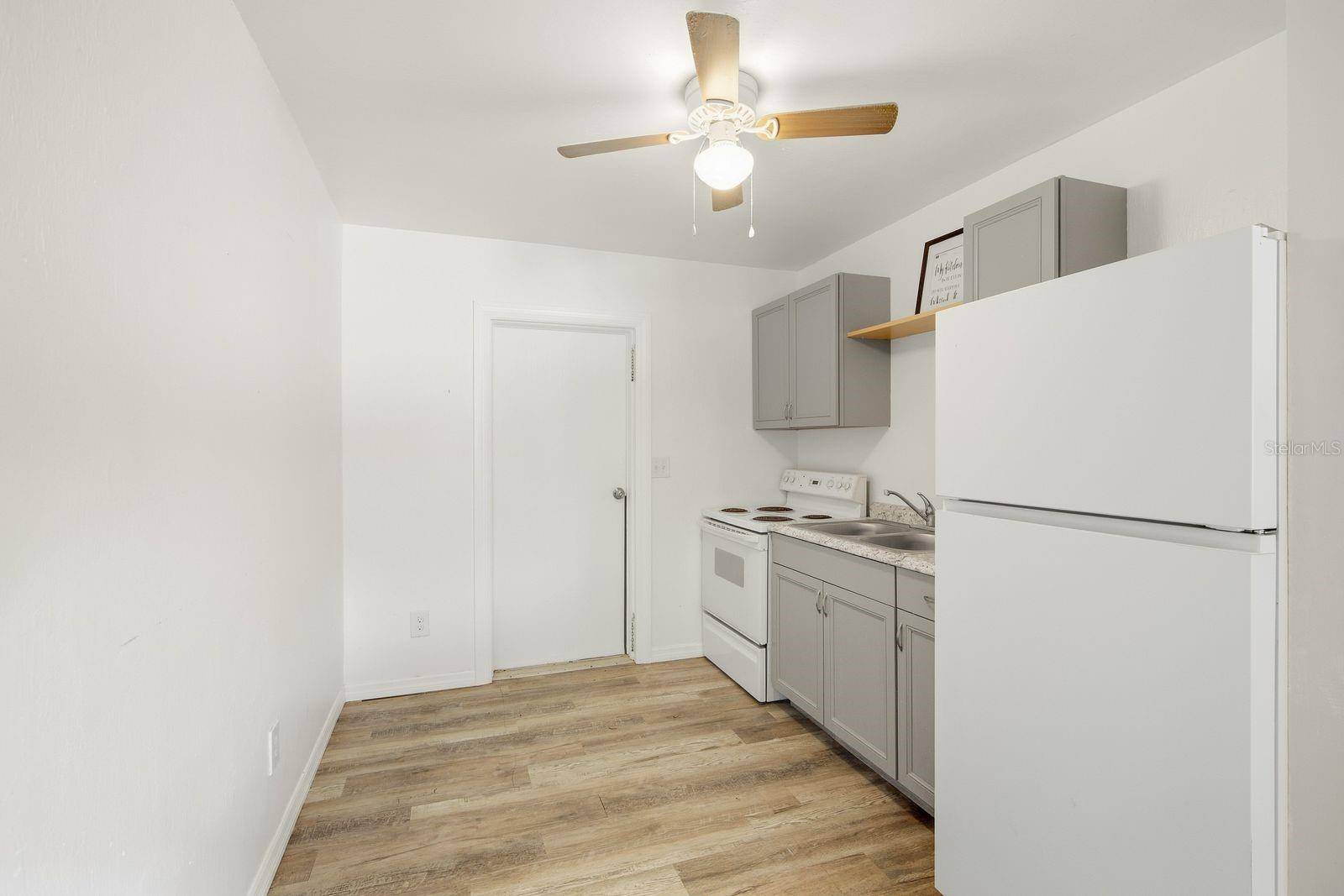 2240 EVANS RD, Clearwater, FL 33763
