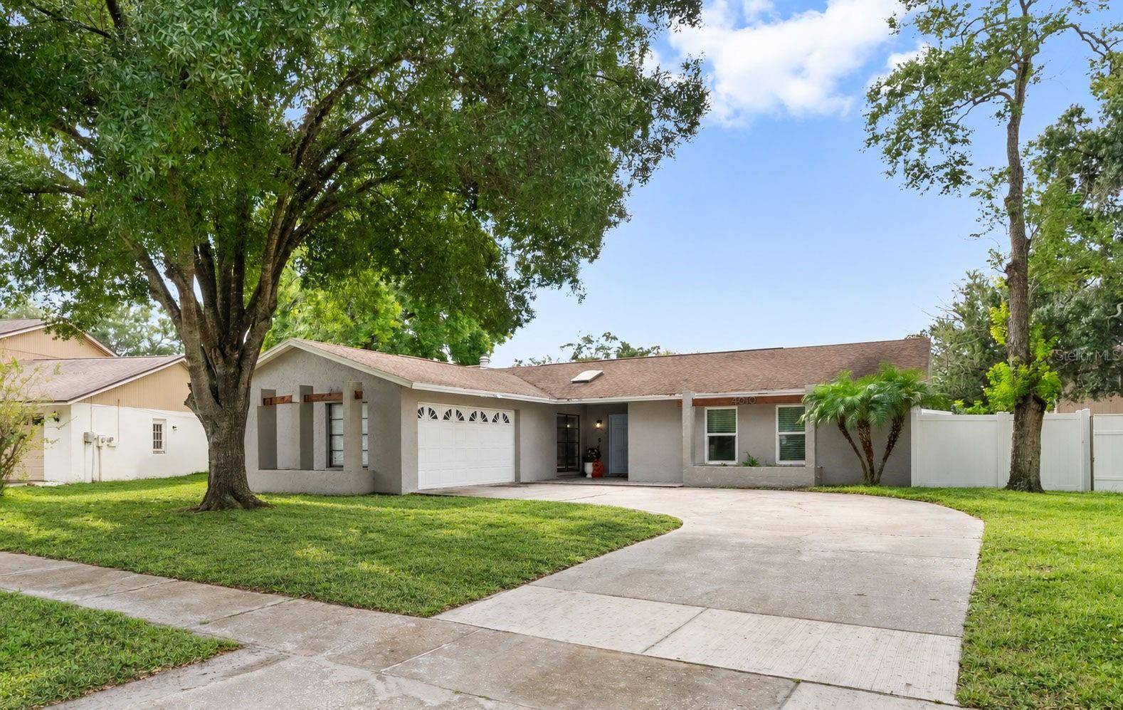 4010 BRAESGATE LN, Tampa, FL 33624