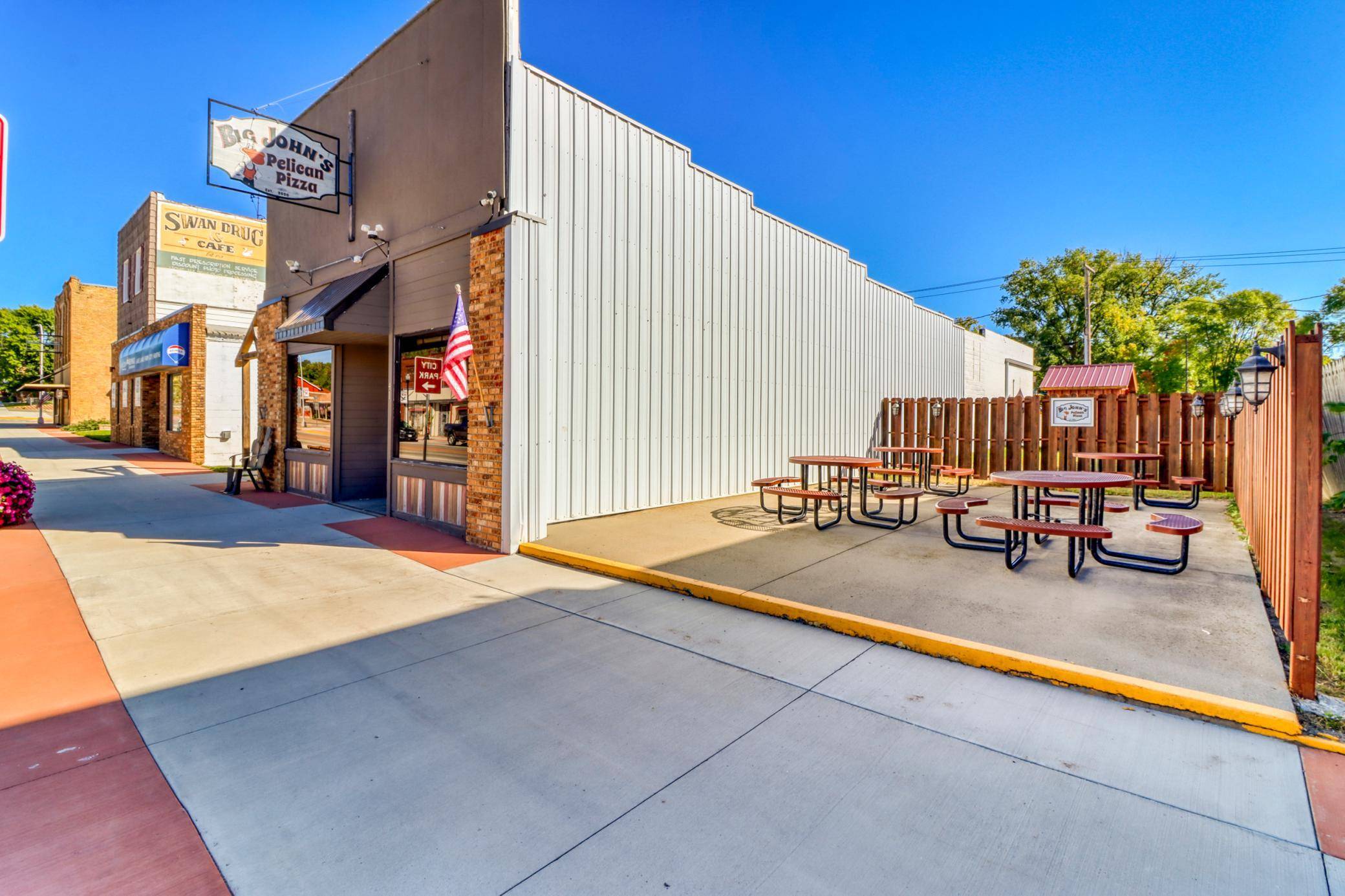 41 N Broadway, Pelican Rapids, MN 56572