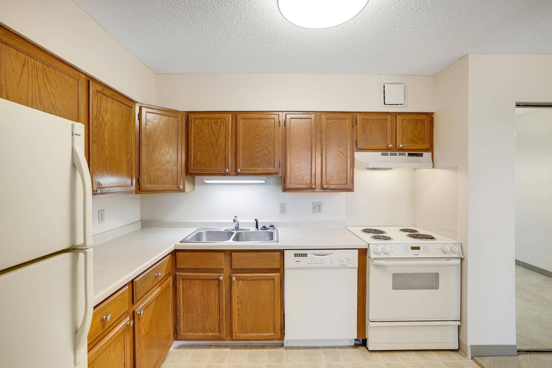 7600 Golden Valley RD #805, Golden Valley, MN 55427