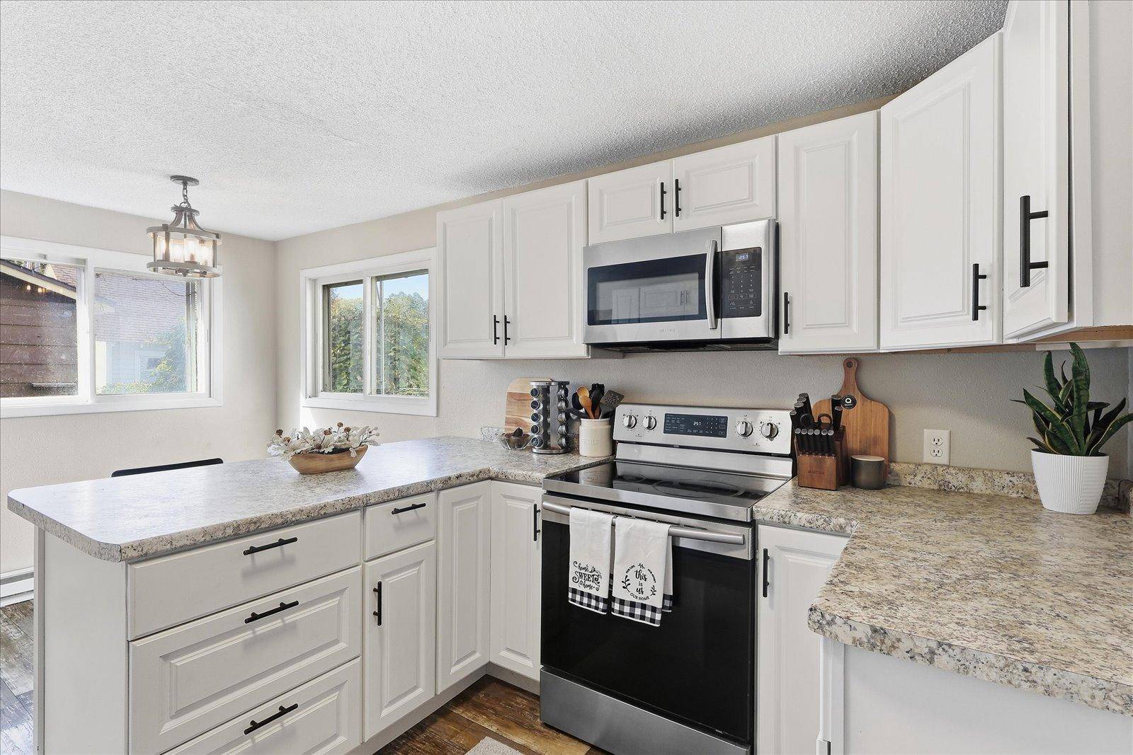 521 N 8th ST, Brainerd, MN 56401