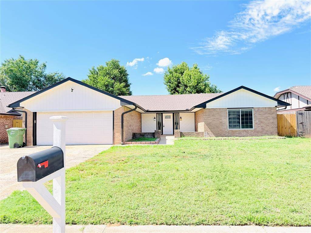 121 W Vail DR, Yukon, OK 73099
