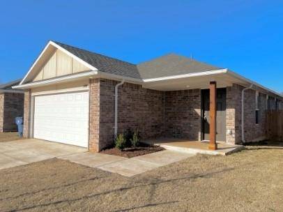 3220 Hickorystick DR, Chickasha, OK 73018