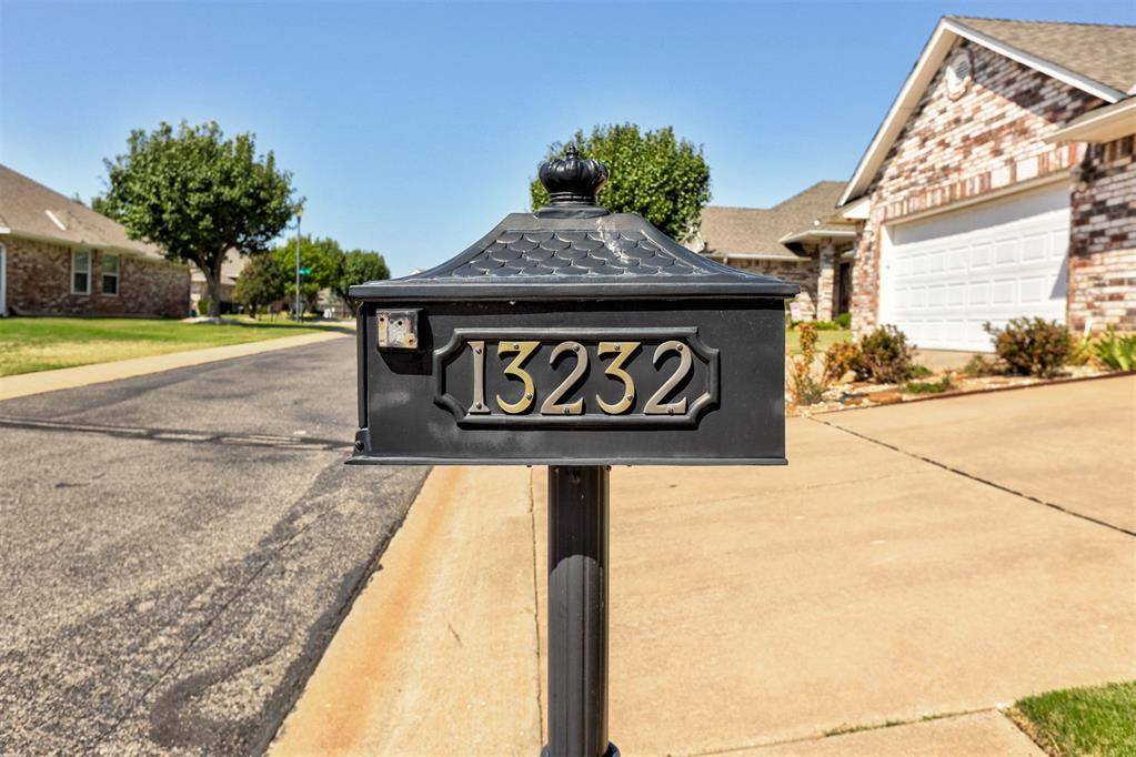 13232 Signature CIR, Oklahoma City, OK 73142
