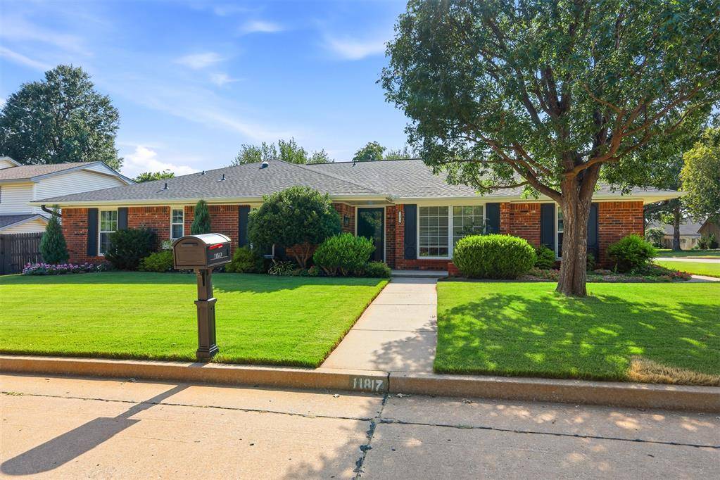 11817 W Edgemont CIR, Oklahoma City, OK 73162