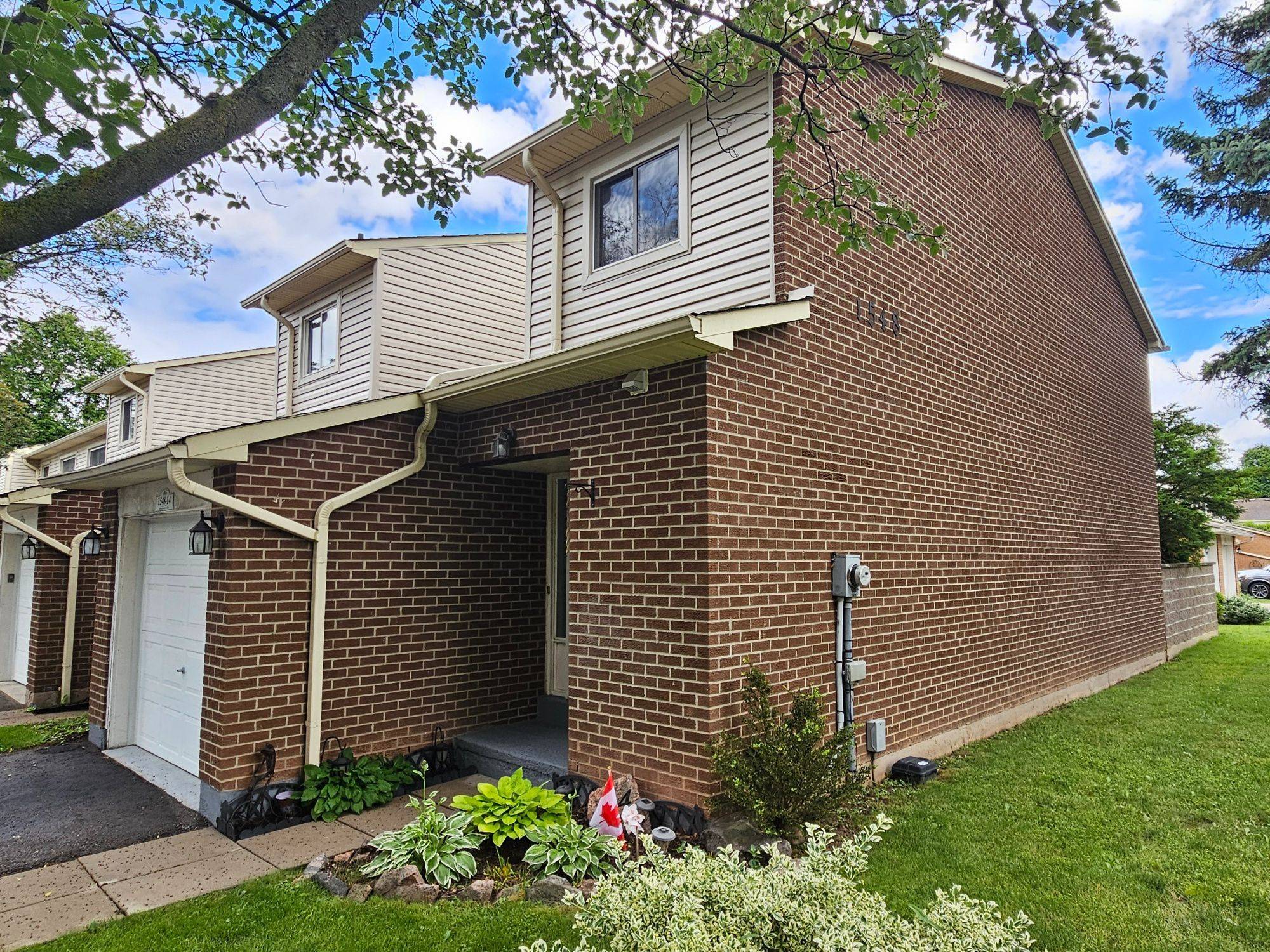 1548 Newlands CRES #14, Burlington, ON L7M 1V6