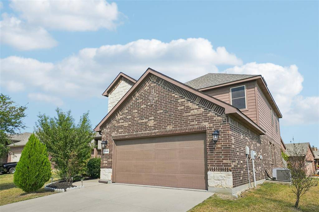 11100 Dunlavin Court, Fort Worth, TX 76052