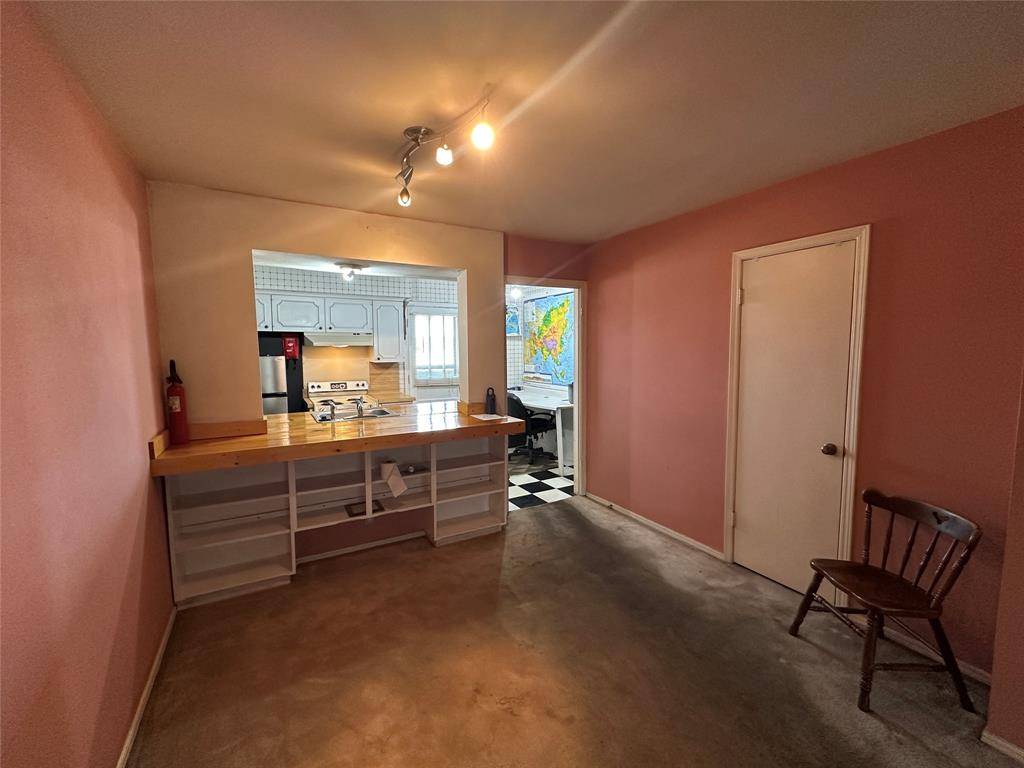 7939 Royal Lane #225, Dallas, TX 75230