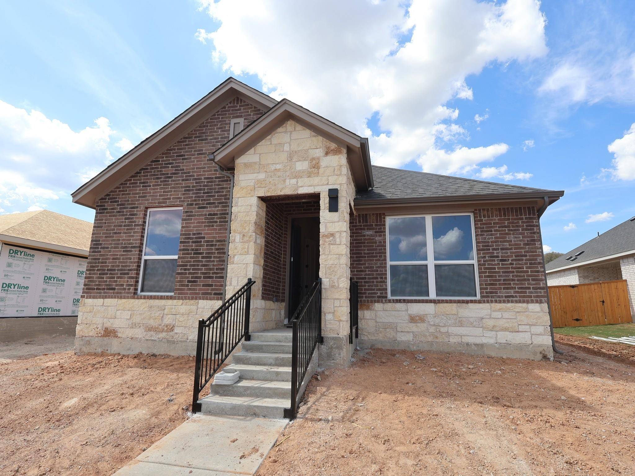 609 Clarissa ST, Buda, TX 78610