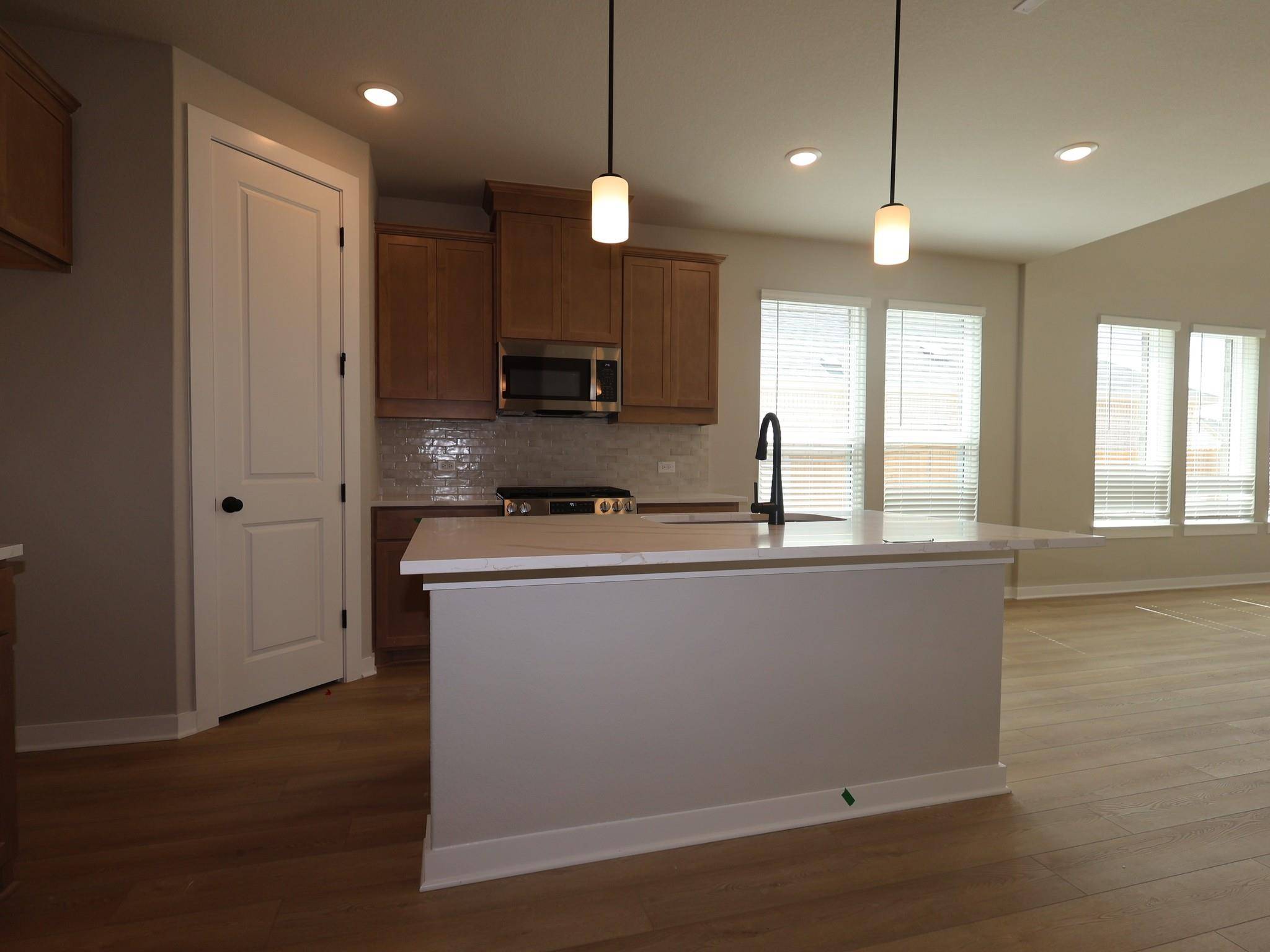 635 Clarissa ST, Buda, TX 78610