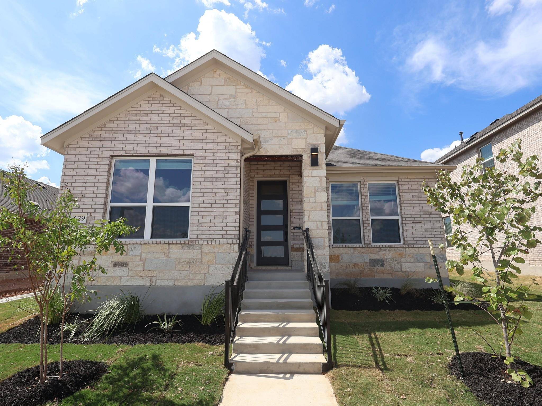 629 Clarissa ST, Buda, TX 78610