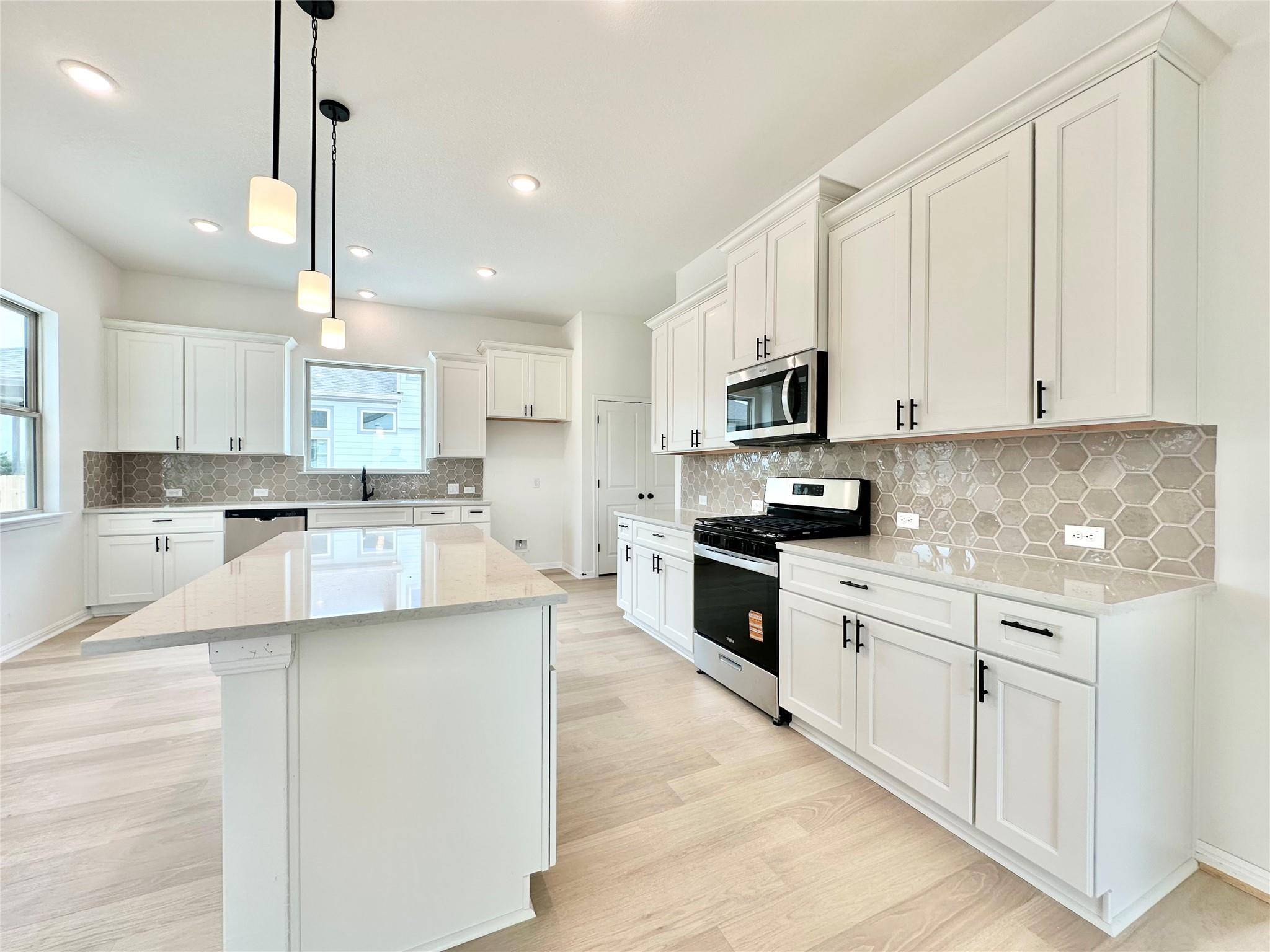 580 Treadwell LN, Kyle, TX 78640