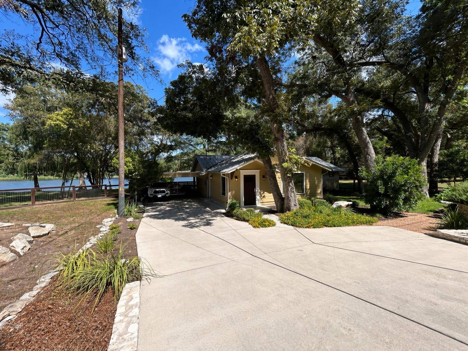 3004 Edgewater DR, Austin, TX 78733