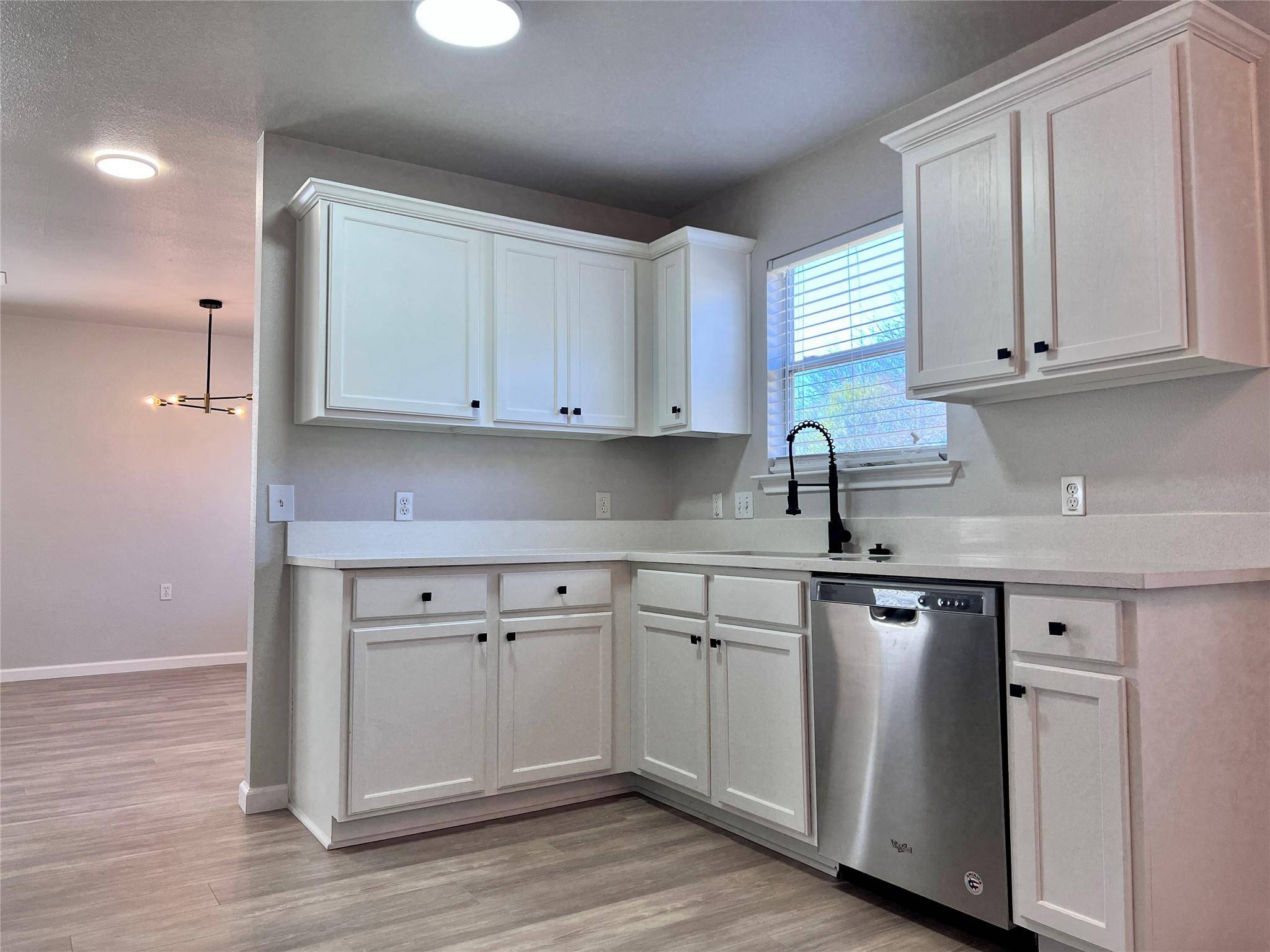 811 Sheraton Ave, Austin, TX 78745