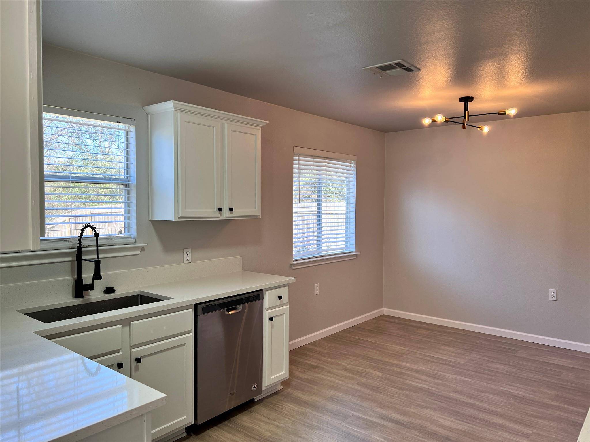 811 Sheraton Ave, Austin, TX 78745